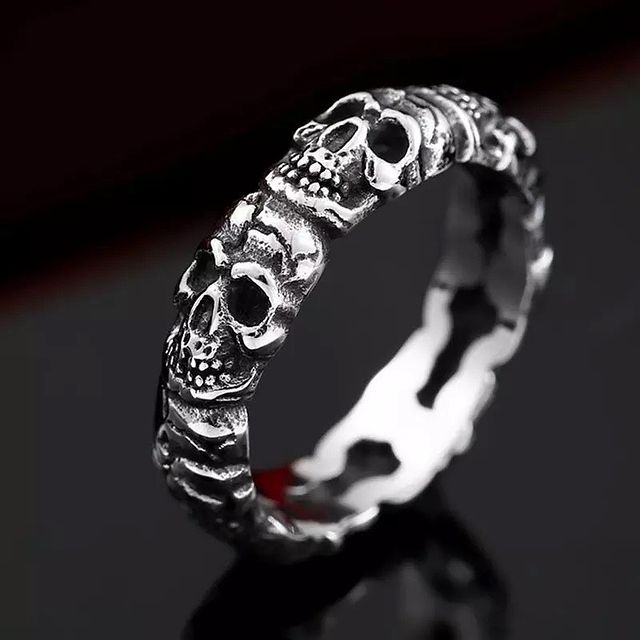 انگشتر اسکلت برجسته 1 انگشتر-اسکلت-برجسته