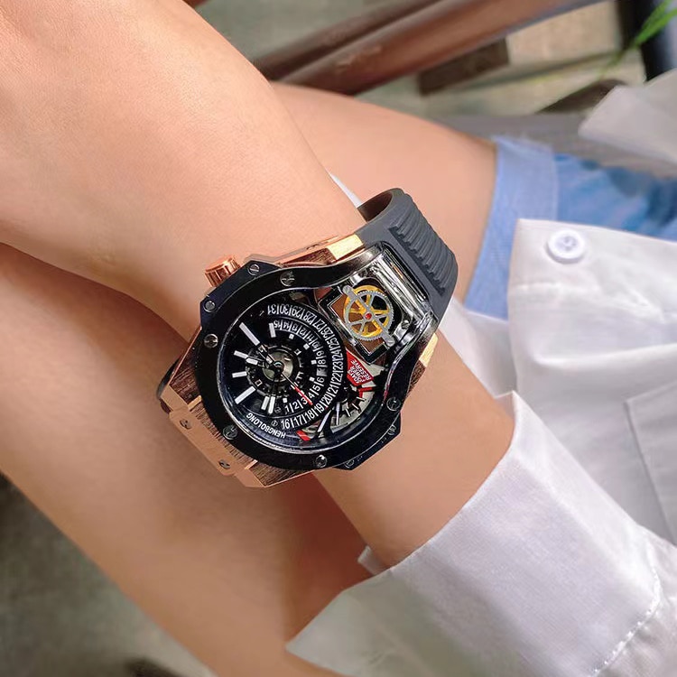 ساعت لاکچری کوارتز گلدن هاور Domineering Luxury Men's Watches 3 ساعت لاکچری کوارتز گلدن هاور Domineering Luxury Men's Watches - Image 3
