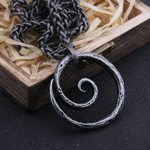 گردنبند مارپیچ وایکینگ Celtic Pendant necklace