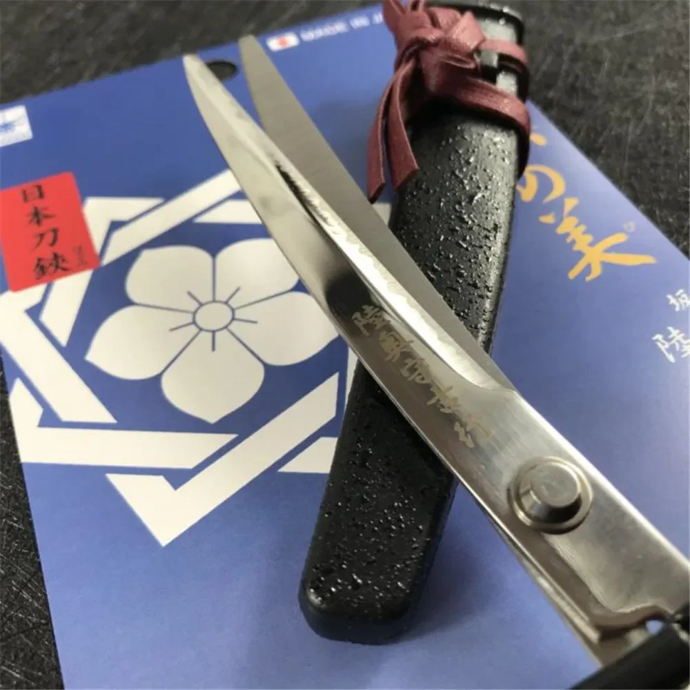 kf S70b9c978b68a4a39986f3f4935e134dcI