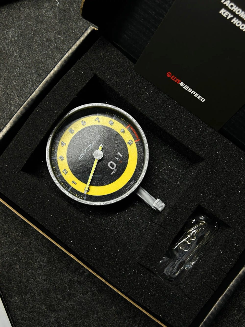 جاسوئیچی اسپرت طرح کیلومتر خودرو 911 GT3