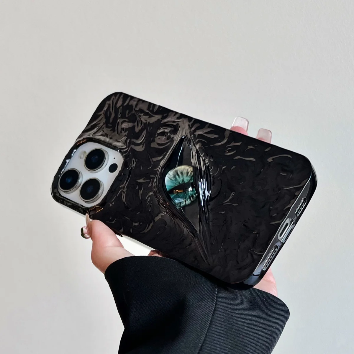 قاب آیفون سه بعدی طرح برجسته Devil Eye 42 kf