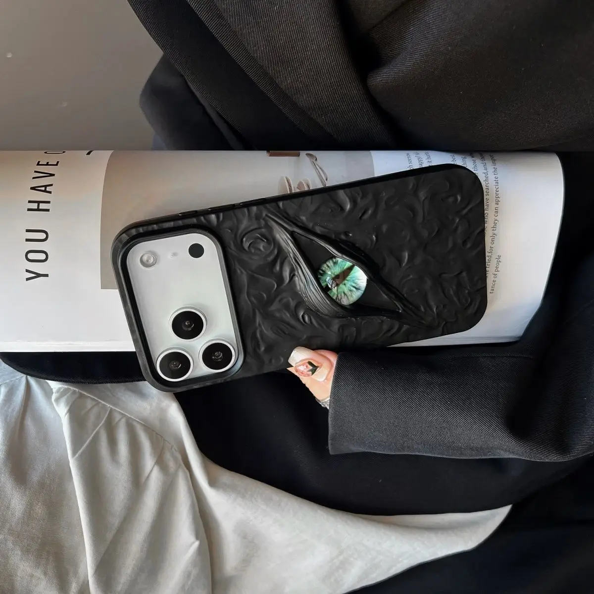 قاب آیفون سه بعدی طرح برجسته Devil Eye 14 kf S856d8334d1324daba6627349d2c7f5bds