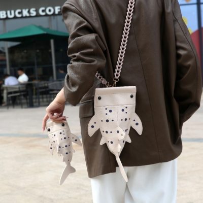 کیف دوشی دستساز چرم طبیعی طرح کوسه 12 IMG 0016