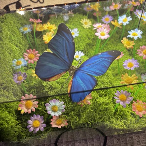 دکوری آکواریوم پروانه متحرک ال ای دی